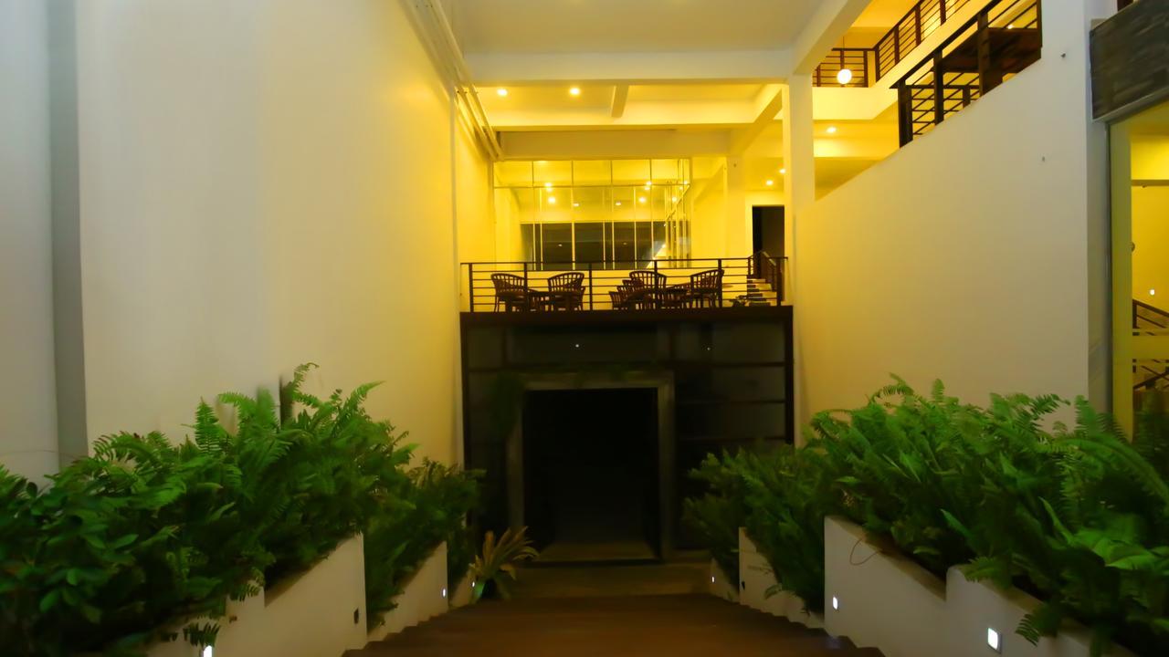 Hotel Twenty Two Binaweli à Weligama Extérieur photo