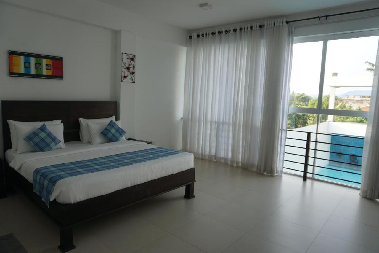 Hotel Twenty Two Binaweli à Weligama Extérieur photo