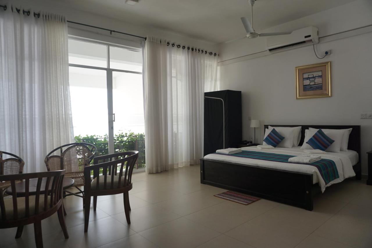 Hotel Twenty Two Binaweli à Weligama Extérieur photo