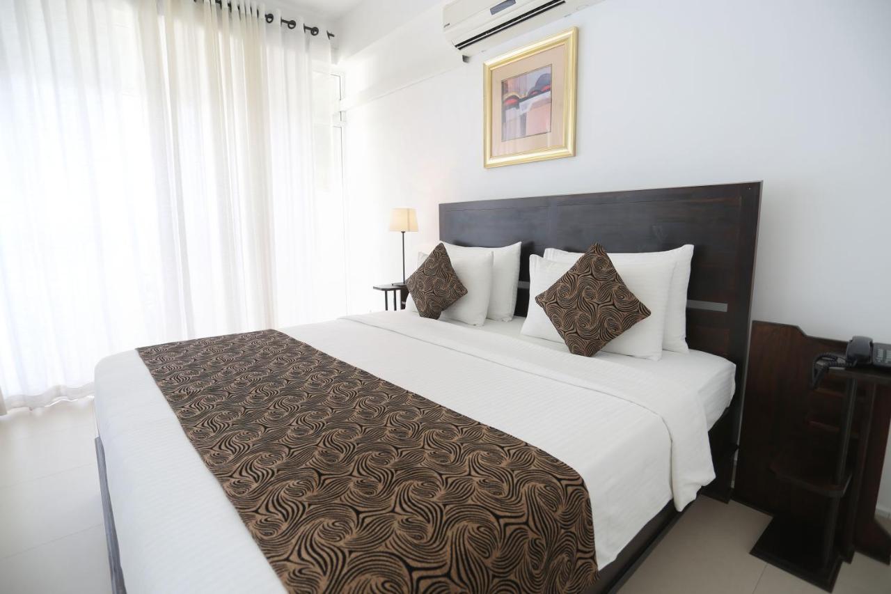 Hotel Twenty Two Binaweli à Weligama Extérieur photo