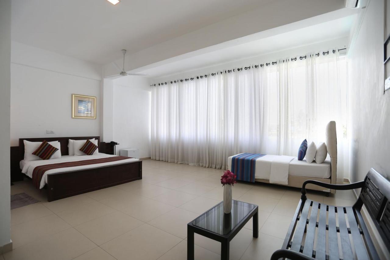 Hotel Twenty Two Binaweli à Weligama Extérieur photo