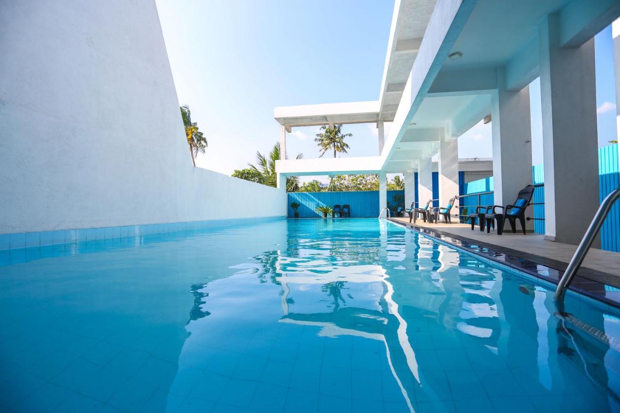 Hotel Twenty Two Binaweli à Weligama Extérieur photo